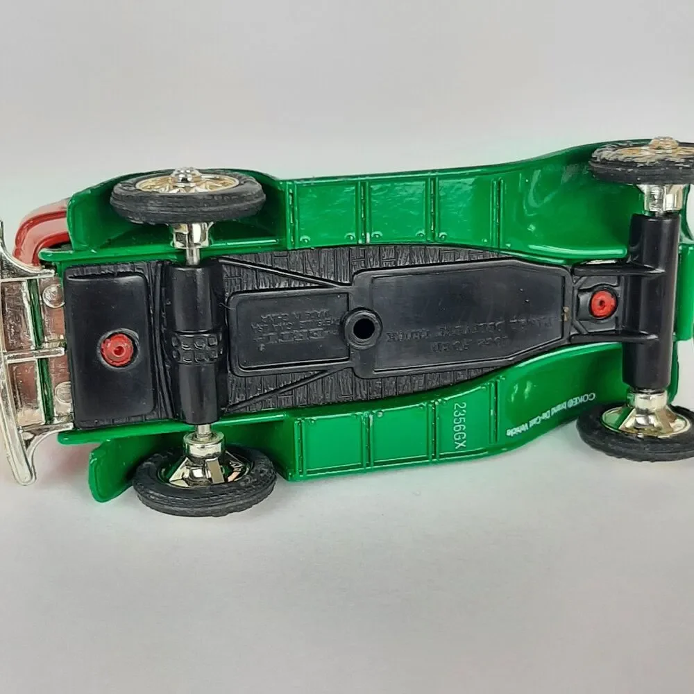 Vintage ERTL Coca Cola 1932 Ford Panel Delivery Truck Car Toy Diecast Holidays